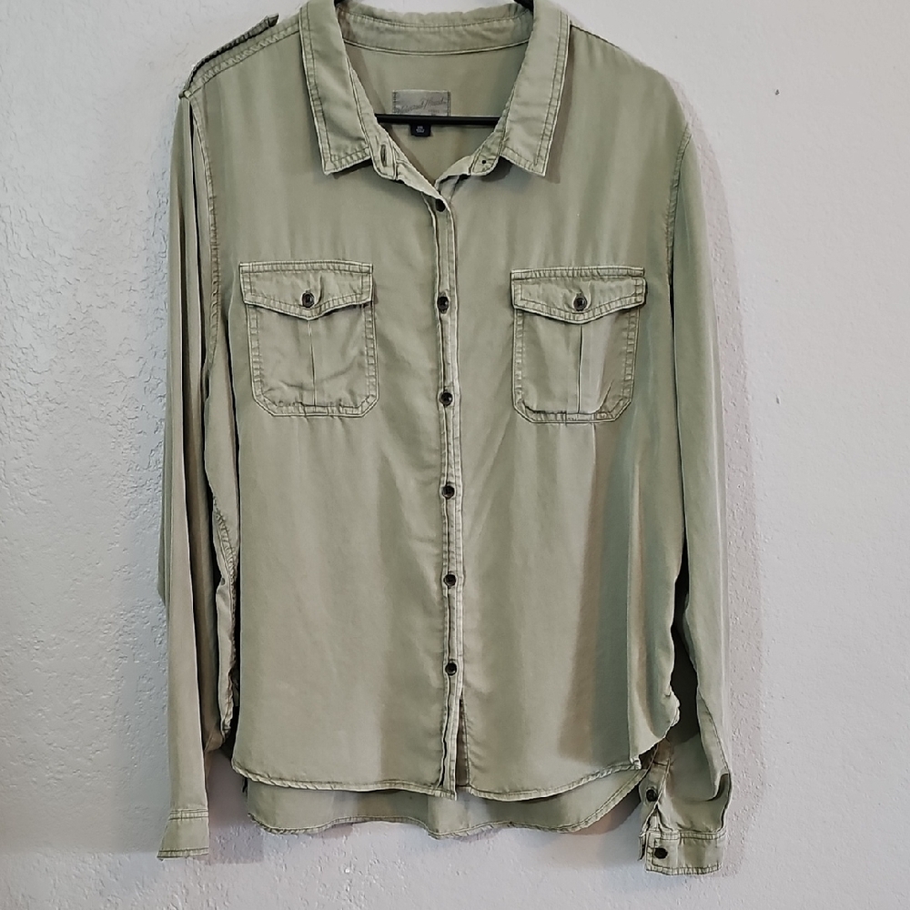 Universal Thread Olive Button-Down Shirt, Womens XXL Long Sleeve - Picture 2 of 5